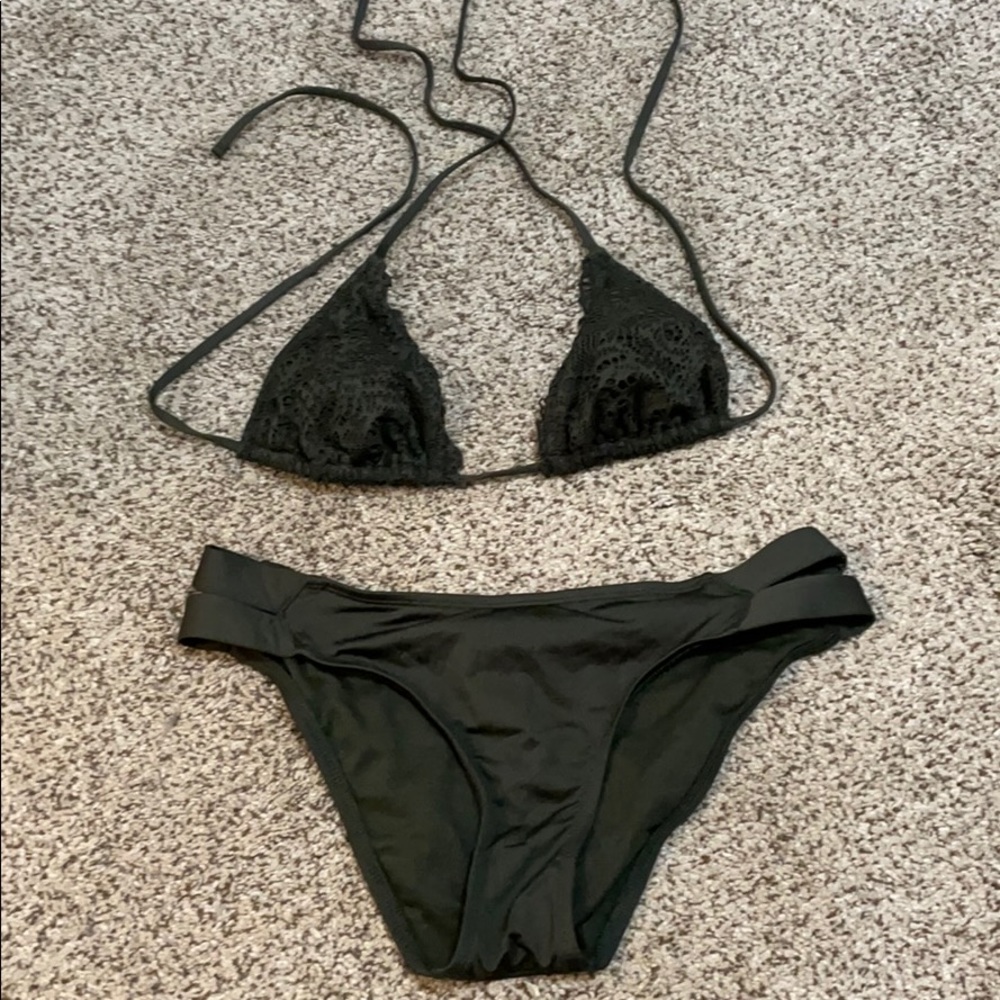 Mossimo size medium bikini